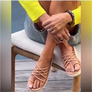 Beek  Leather Peep Sandals Beach Women's size‎ 9 NIB Strappy